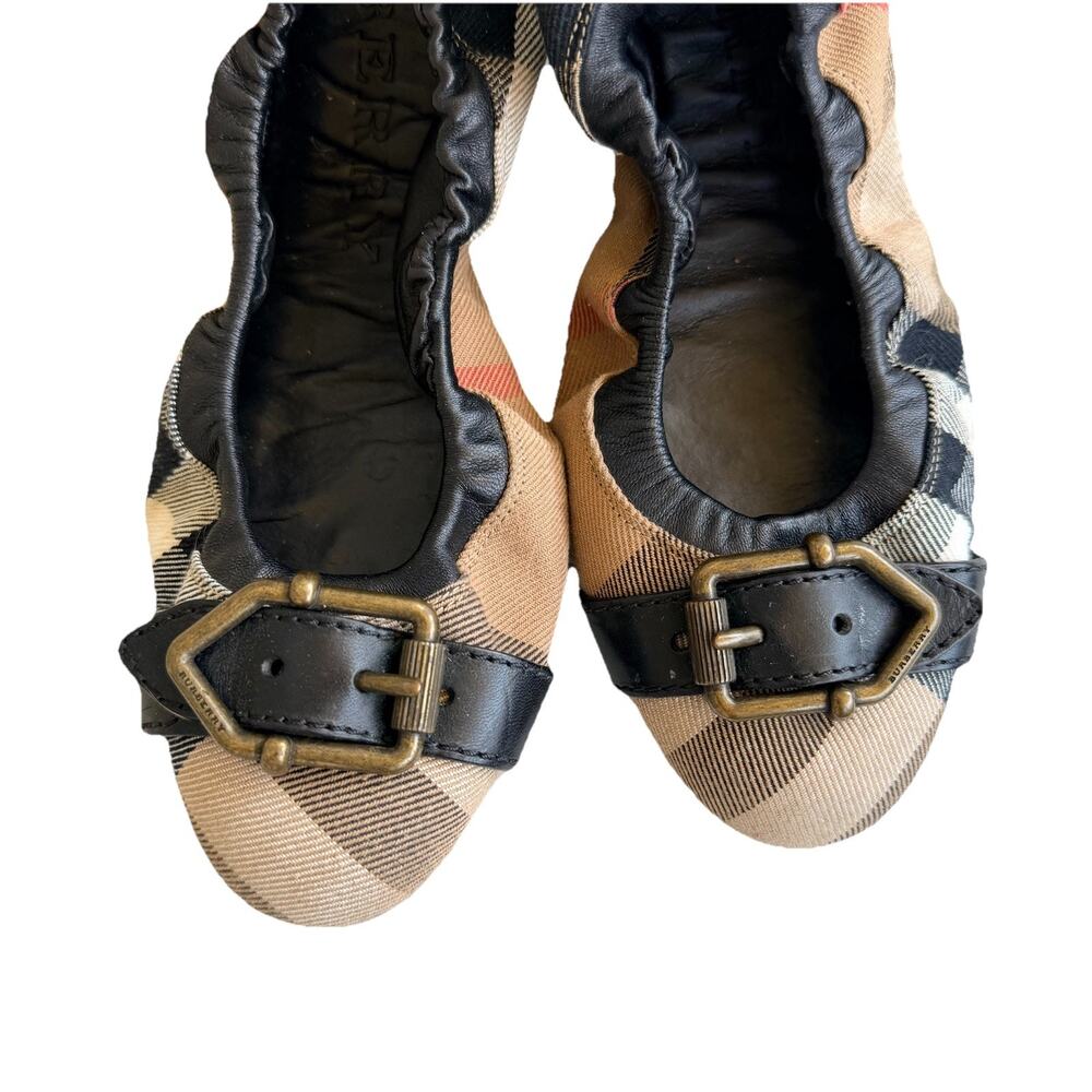 Burberry Nova Check Canvas Leather Buckle Scrunch Ballet Flats Shoes 8.5 - Picture 2 of 8
